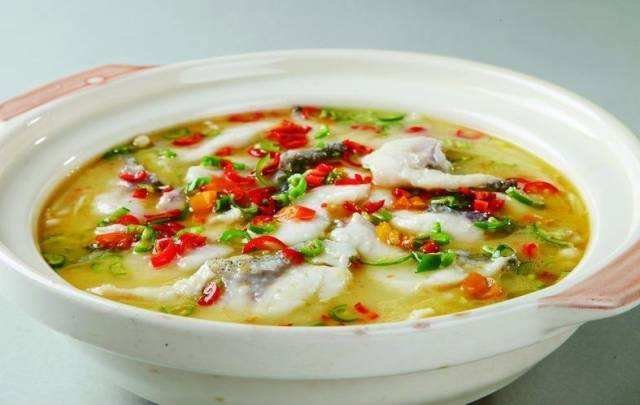 Fish fillet with green onion and pepper